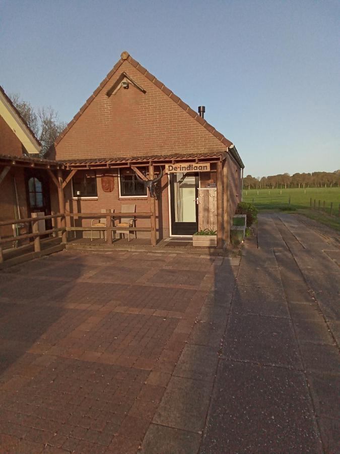 De Indiaan Bed & Breakfast Noord-Scharwoude Bagian luar foto